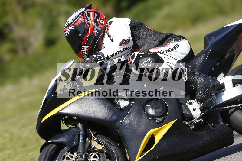 Archiv-2025/11 29.04.2025 PROMAX ADR/Gruppe gruen/backside